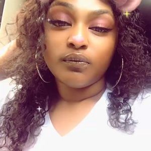 Meet your Posher, Victoria